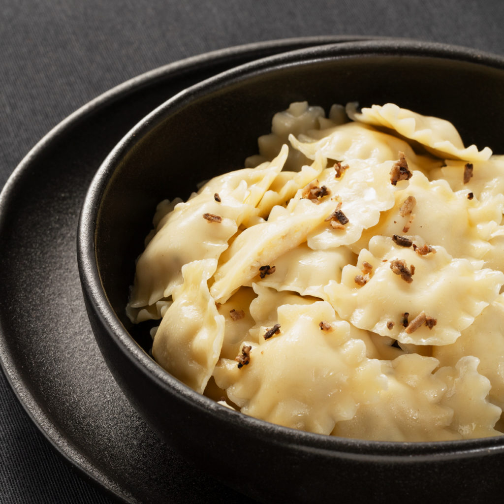Ravioles fraîches à la truffe – photographie culinaire Drôme